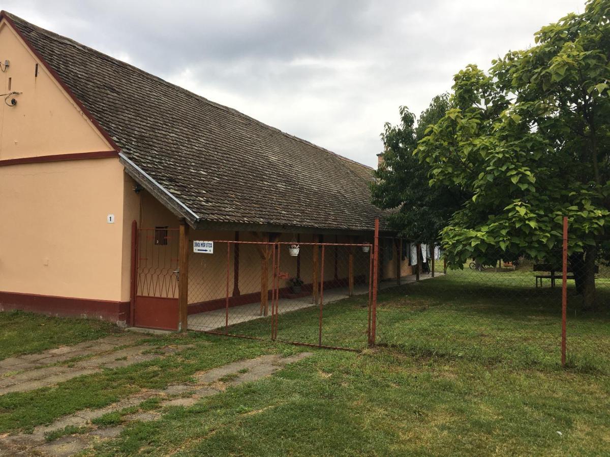 Elsa'S Angelparadies Dunafalva Exterior foto